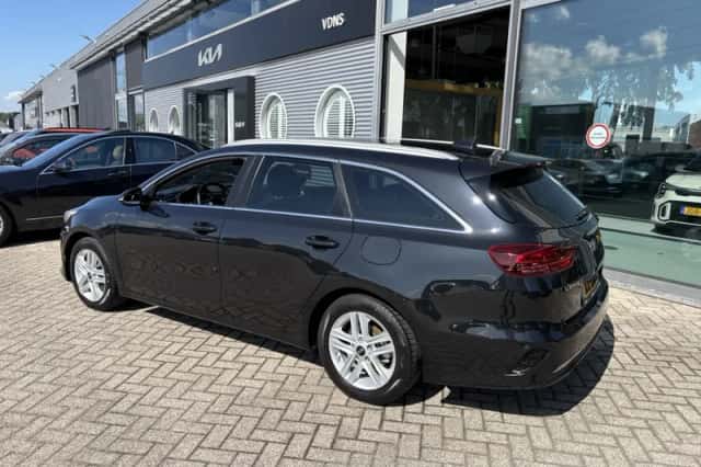 Kia Ceed Sportswagon (2019) thumbnail 4