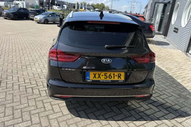 Kia Ceed Sportswagon (2019) thumbnail 5