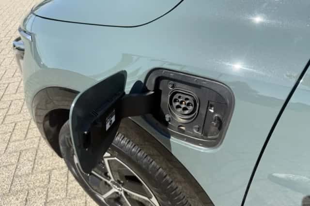 Kia Niro (2024) thumbnail 3