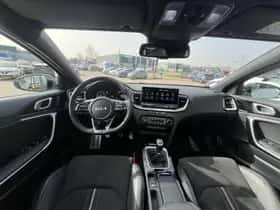 Kia Proceed (2022) thumbnail 11
