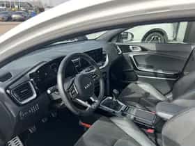 Kia Proceed (2022) thumbnail 13