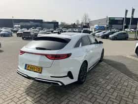 Kia Proceed (2022) thumbnail 5