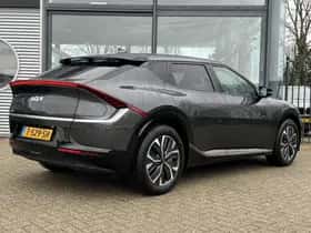 Kia EV6 (2023) thumbnail 4