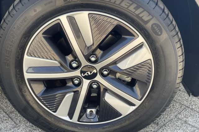 Kia Niro (2021) thumbnail 5