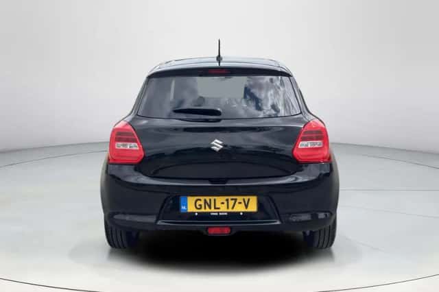 Suzuki Swift (2022) thumbnail 4