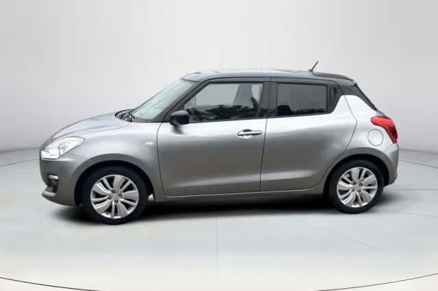 Suzuki Swift (2017) thumbnail 2