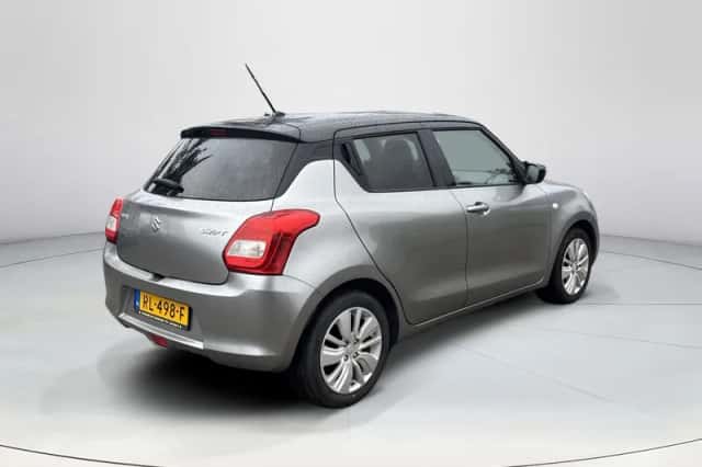 Suzuki Swift (2017) thumbnail 5