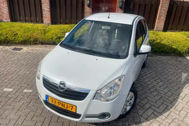 Opel Agila (2011) thumbnail 2