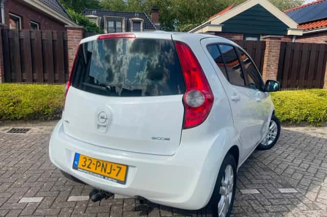 Opel Agila (2011) thumbnail 3