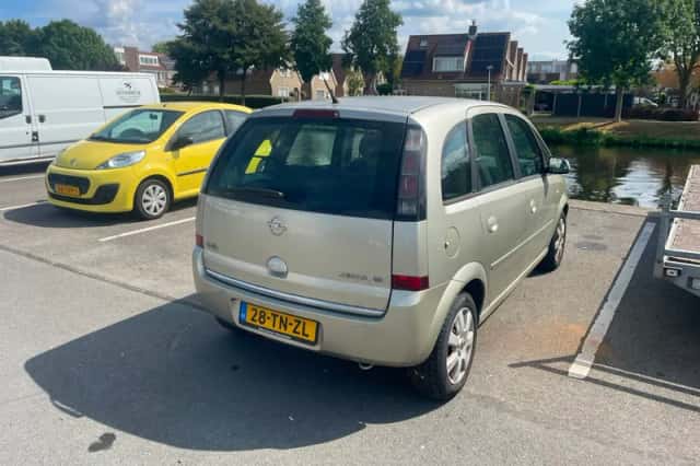 Opel Meriva (2006) thumbnail 5