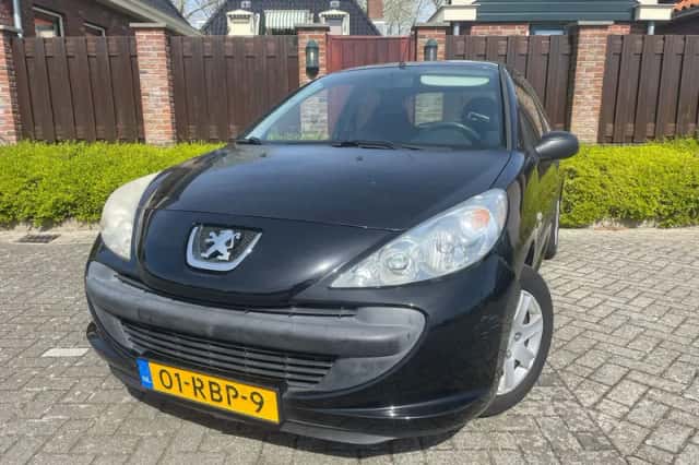Peugeot 206 (2011) thumbnail 1