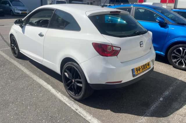 SEAT Ibiza (2011) thumbnail 4