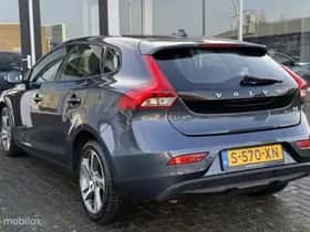 Volvo V40 (2023) thumbnail 16