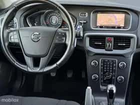 Volvo V40 (2023) thumbnail 17