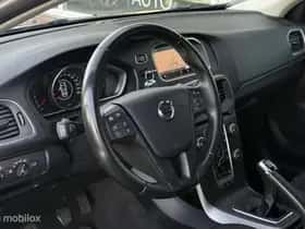 Volvo V40 (2023) thumbnail 33
