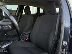 Volvo V40 (2023) thumbnail 34