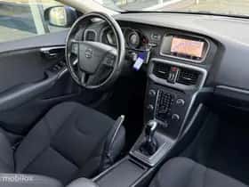 Volvo V40 (2023) thumbnail 37