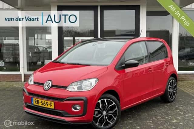 Volkswagen Up! (2017) thumbnail 1
