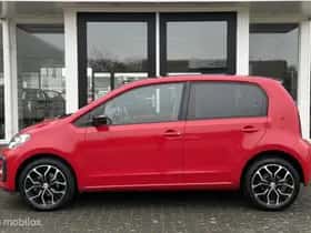 Volkswagen Up! (2017) thumbnail 4