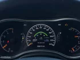 Jeep Grand (2014) thumbnail 29