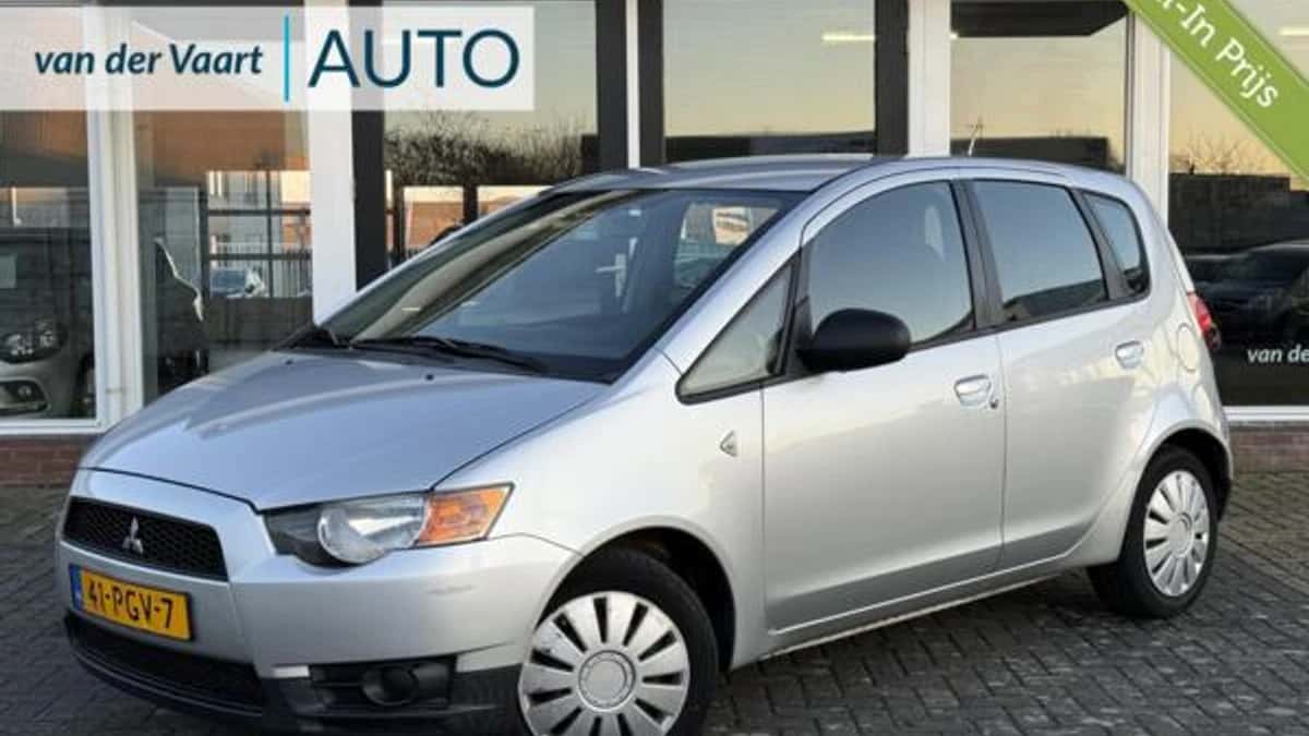 Mitsubishi Colt (2011) — foto 1
