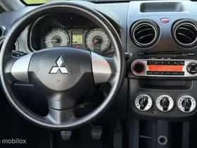 Mitsubishi Colt (2011) thumbnail 11