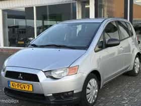 Mitsubishi Colt (2011) thumbnail 13
