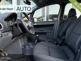 Mitsubishi Colt (2011) thumbnail 3