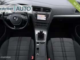 Volkswagen Golf (2015) thumbnail 2