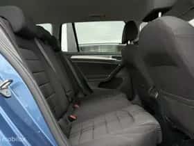 Volkswagen Golf (2015) thumbnail 11
