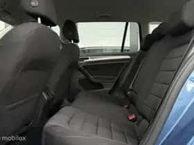 Volkswagen Golf (2015) thumbnail 10