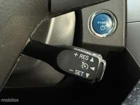 Toyota Auris (2010) thumbnail 14