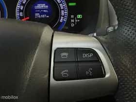 Toyota Auris (2010) thumbnail 16