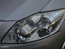 Toyota Auris (2010) thumbnail 24