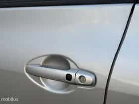 Toyota Auris (2010) thumbnail 28