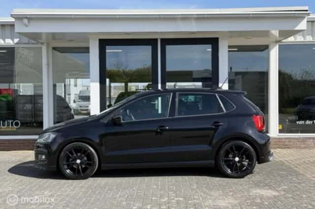 Volkswagen Polo (2016) thumbnail 4