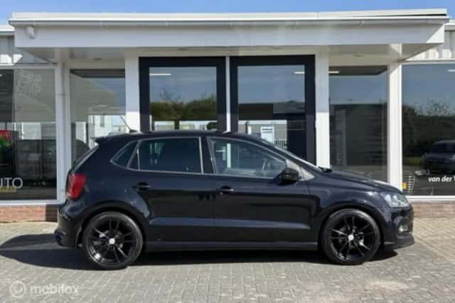 Volkswagen Polo (2016) thumbnail 5