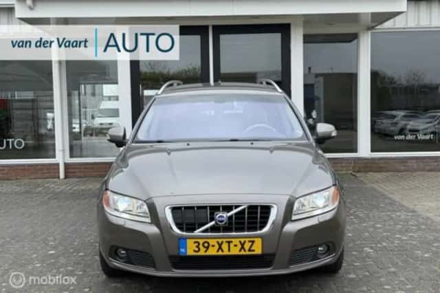 Volvo V70 (2007) thumbnail 3