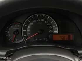 Nissan Micra (2011) thumbnail 27
