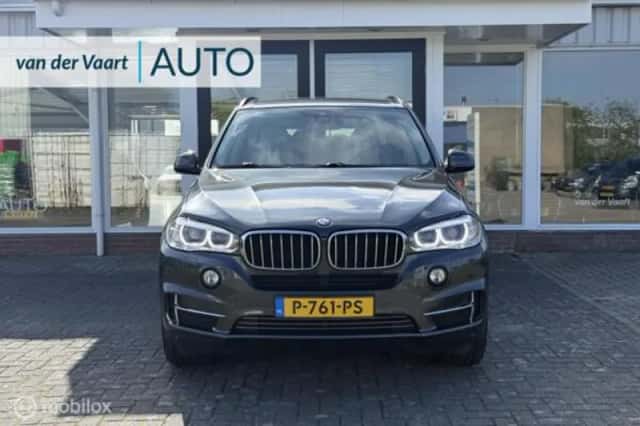BMW X5 (2022) thumbnail 3