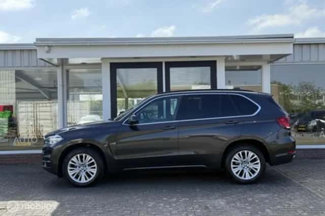 BMW X5 (2022) thumbnail 4