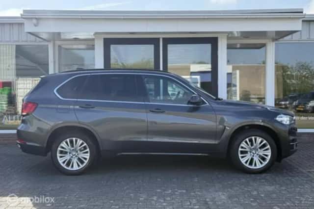 BMW X5 (2022) thumbnail 5
