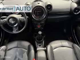 MINI Countryman (2016) thumbnail 2