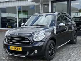 MINI Countryman (2016) thumbnail 12