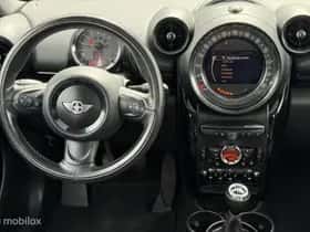 MINI Countryman (2016) thumbnail 17
