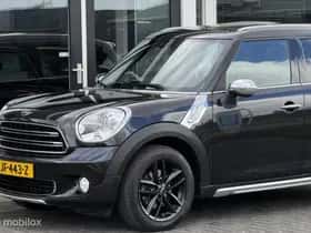 MINI Countryman (2016) thumbnail 22