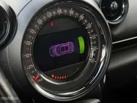 MINI Countryman (2016) thumbnail 30