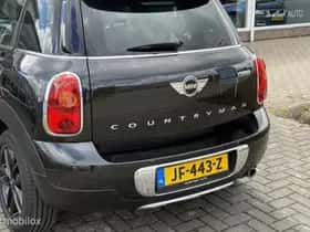 MINI Countryman (2016) thumbnail 32