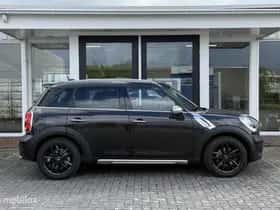 MINI Countryman (2016) thumbnail 5