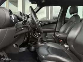 MINI Countryman (2016) thumbnail 8